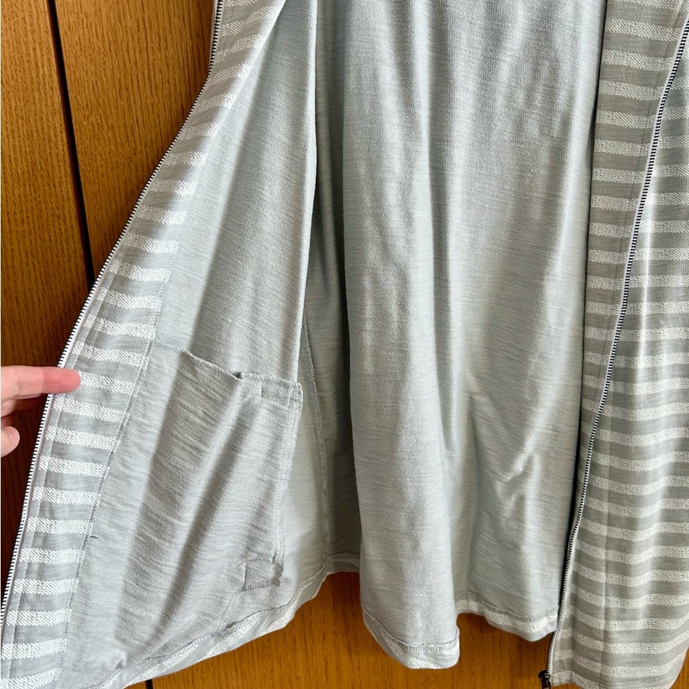 NEW Casual Striped Zip-Up Hoodie, XL, 3/4 Length Sleeves with Rollup Option - Picture 7 of 11